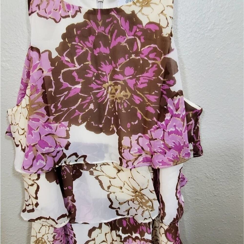 New Floral ruffled tiered‎ dress - Picture 3 of 6